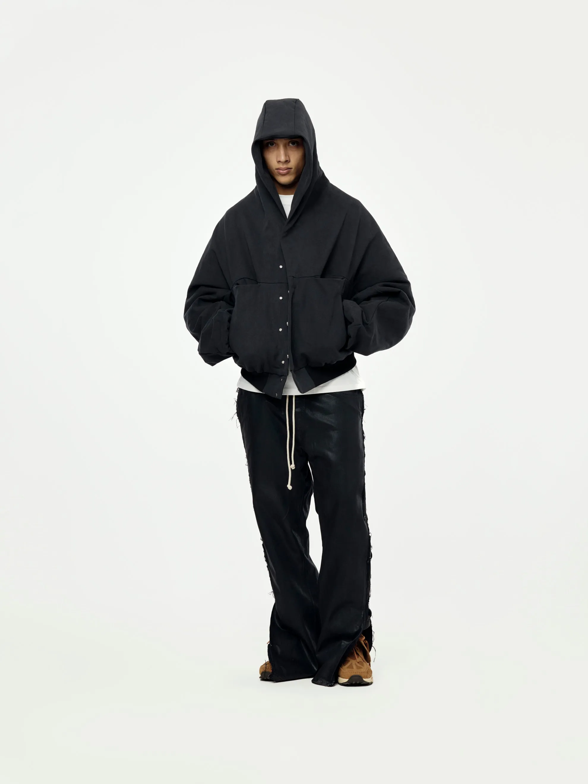HOODED BANSHEE BOMBER (Black)