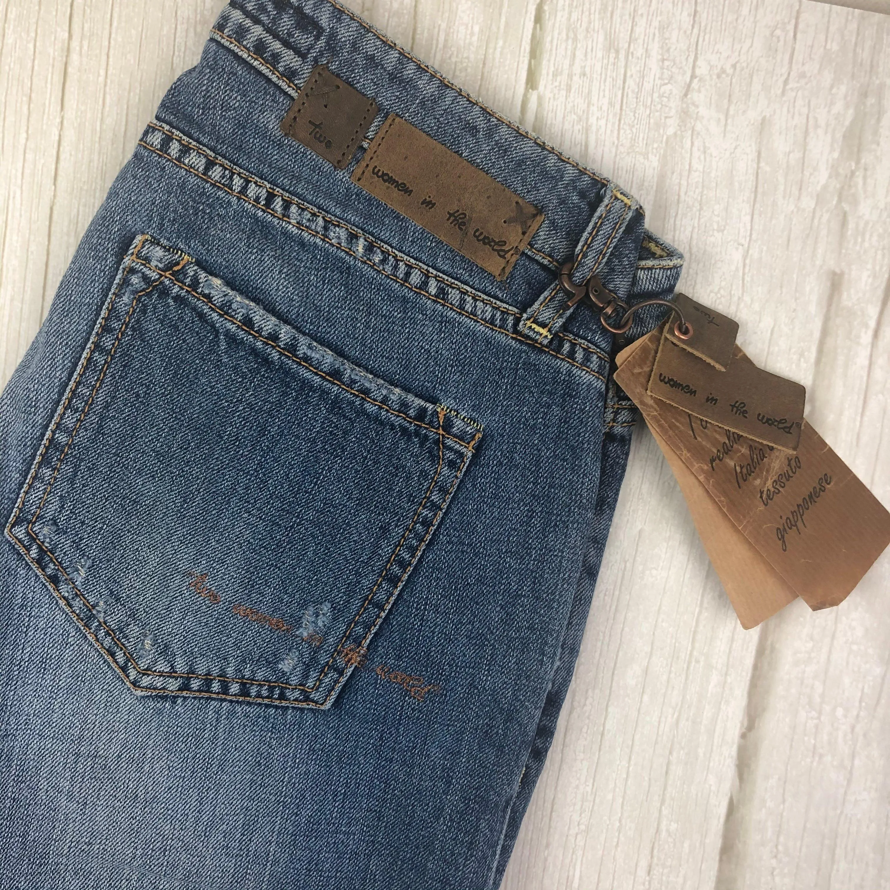 NWT - Two Women in the World - Italian Destroyed 'Jenny' Jeans  -Size 26 Long