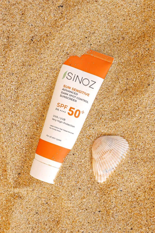 Sinoz Anti-Blemish Sunscreen Cream SPF 50 